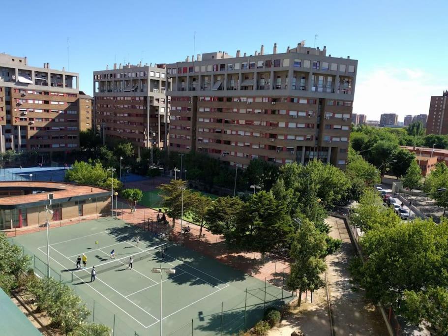 Valencia Las Artes Y Ciencias + Garaje + Netflix Экстерьер фото